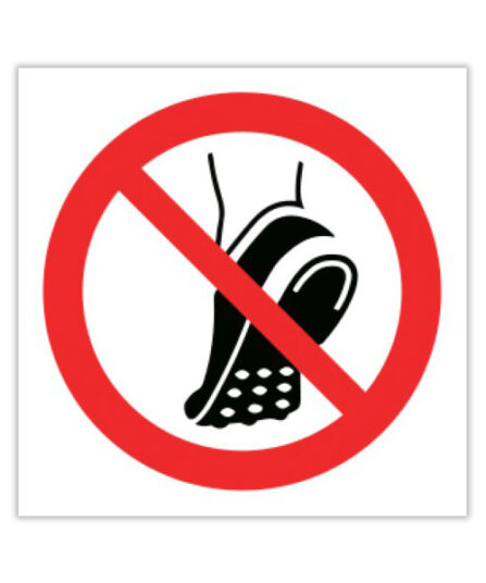 Prohibido Usar Calzado con Tachuelas